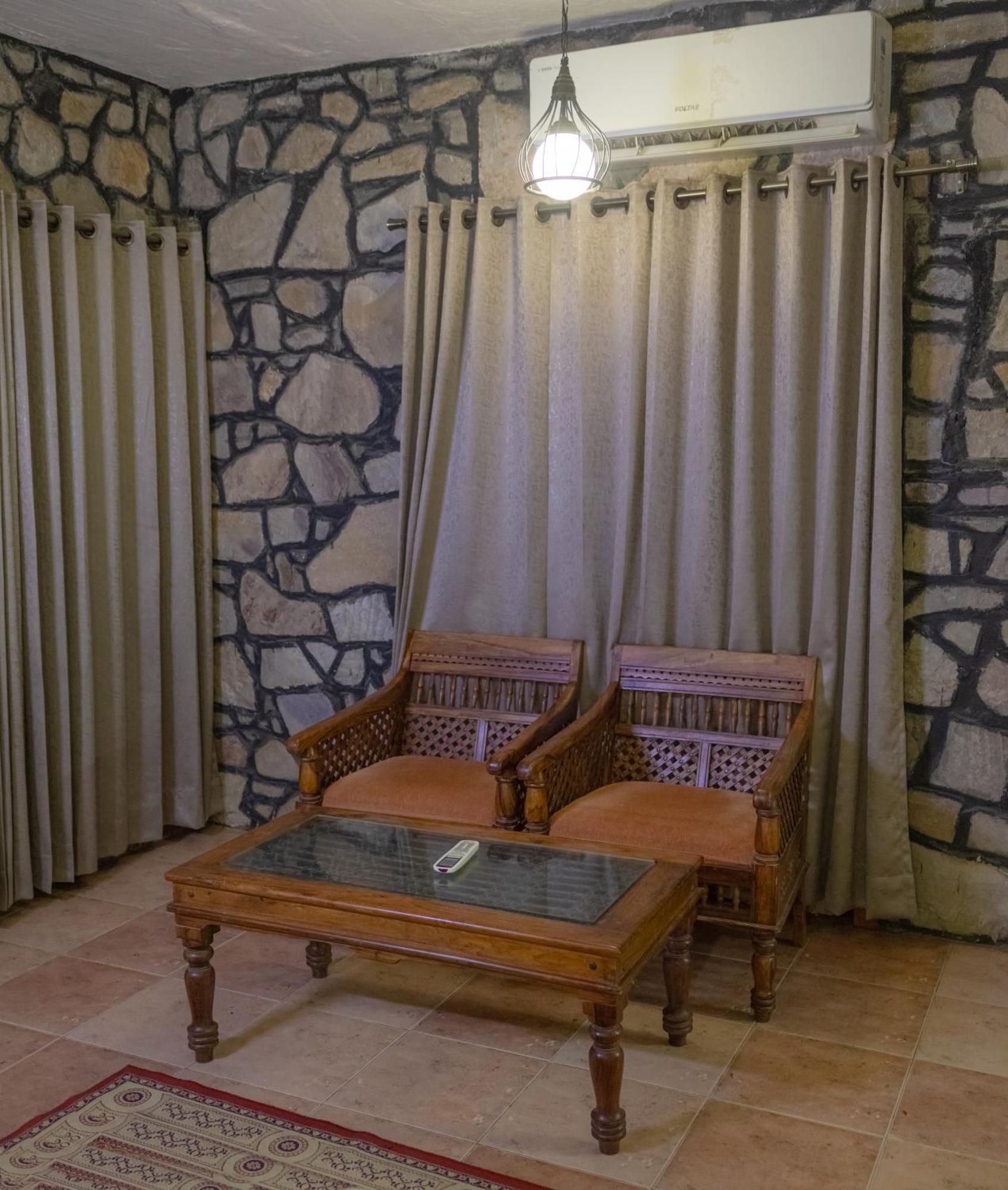 Khilchīpur Indian Adventures Tiger Moon Resort מראה חיצוני תמונה